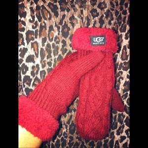 UGG Hand Mittens